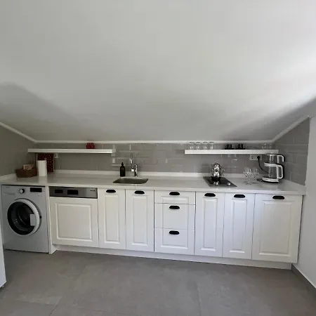 Freya Apartman